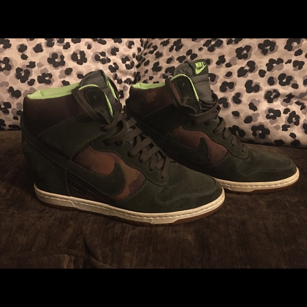 Lot - Vince & Nike Sneakers Size 11